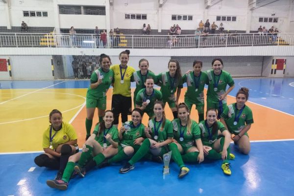 Faxinal dos Guedes conquista título dos Jogos da Amai no futsal